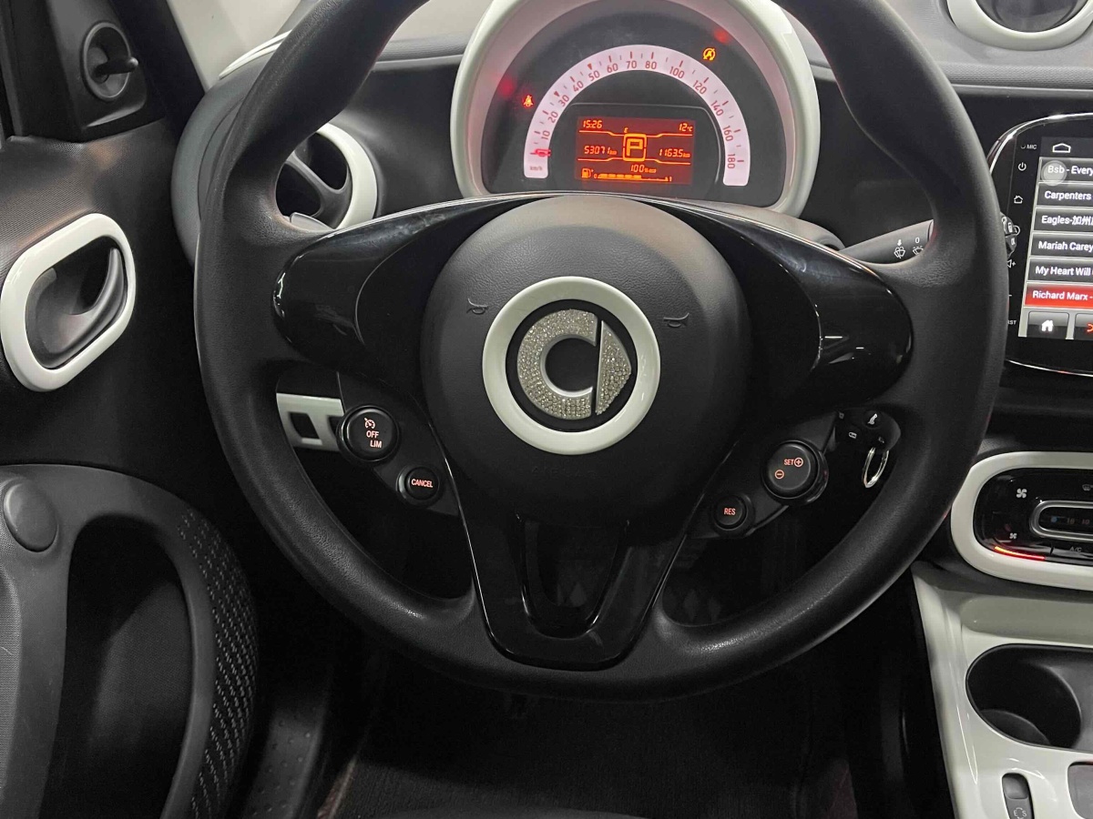 smart forfour  2016款 1.0L 52千瓦靈動(dòng)版圖片