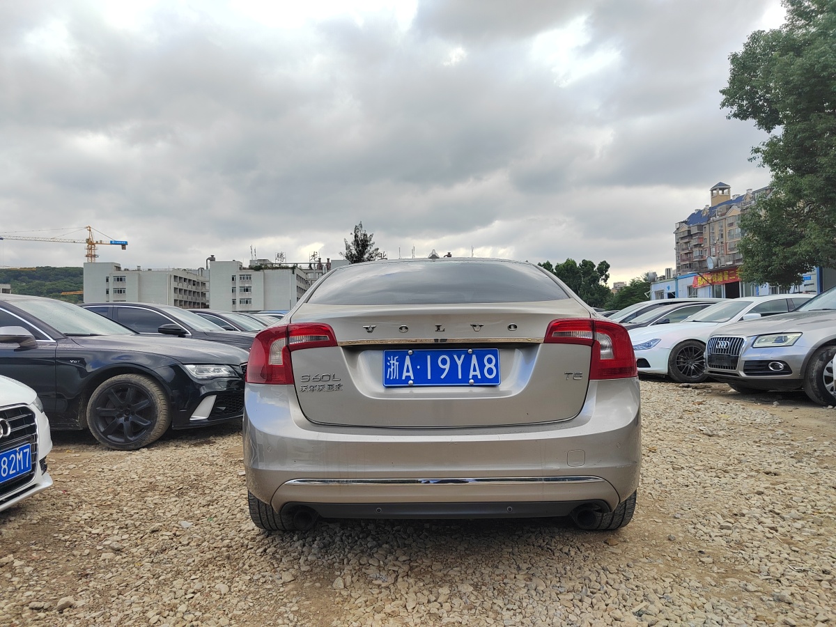 沃爾沃 S60  2015款 L 2.0T 智行版圖片