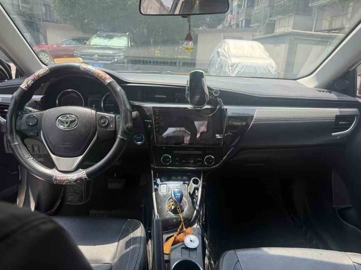 豐田 卡羅拉  2016款 雙擎 1.8L CVT先鋒版圖片