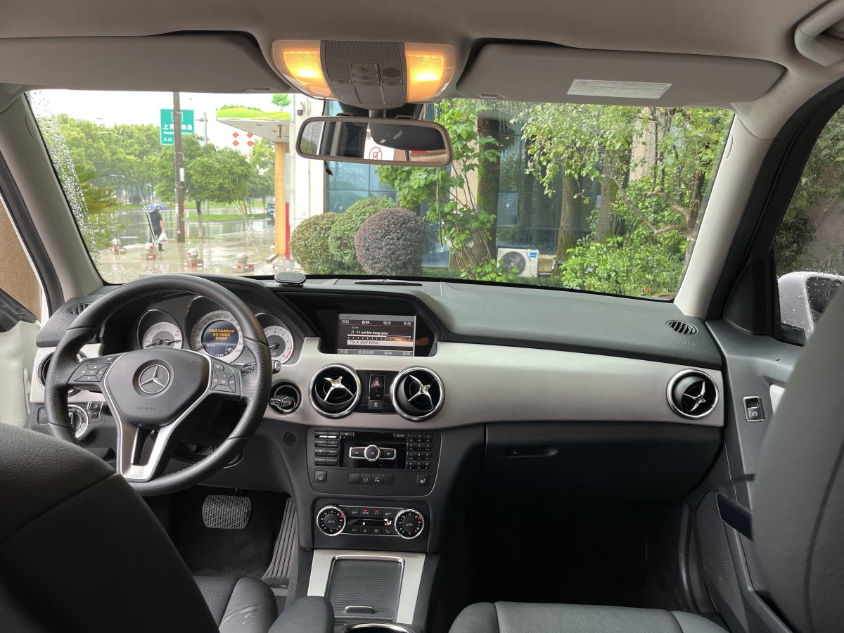 奔驰 奔驰GLK级  2013款 GLK 300 4MATIC 动感型图片