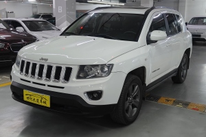 指南者 Jeep 改款 2.4L 四驱舒适版