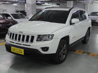 2015年1月 Jeep 指南者(進(jìn)口) 改款 2.4L 四驅(qū)舒適版圖片