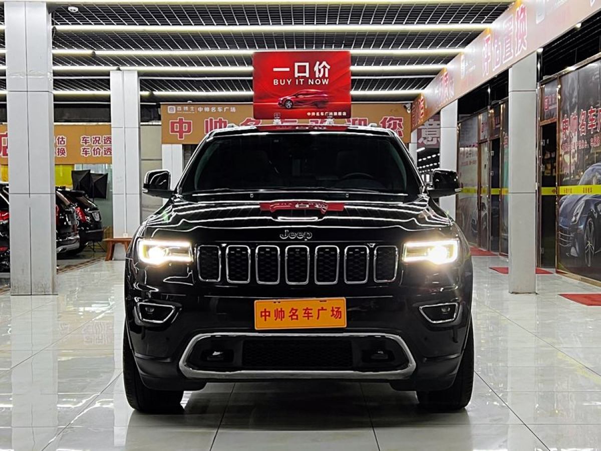 2020年12月Jeep 大切諾基  2017款 3.6L 豪華導(dǎo)航版