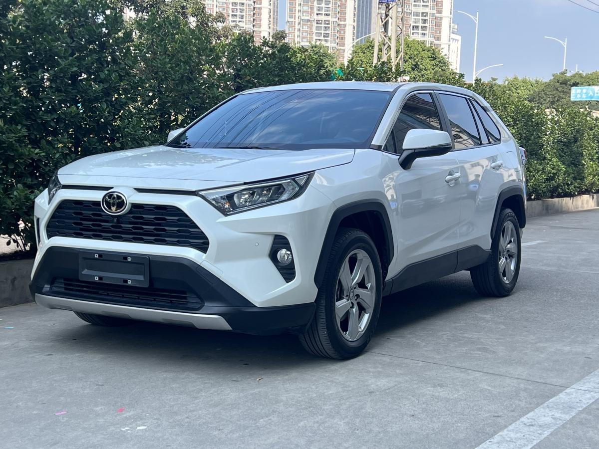 2022年8月豐田 RAV4  2018款 榮放 2.0L CVT兩驅(qū)風(fēng)尚版