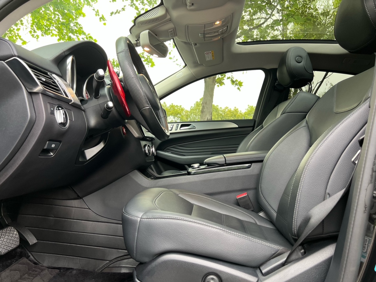 奔驰 奔驰GLE轿跑  2018款 GLE 400 4MATIC 轿跑SUV图片