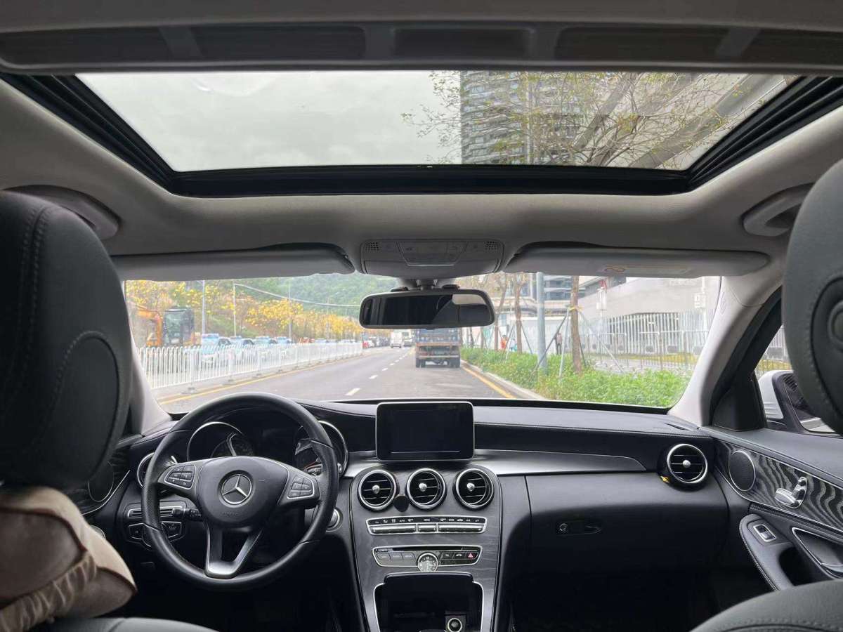 2018年6月奔驰 奔驰C级  2018款 C 180 L 时尚型