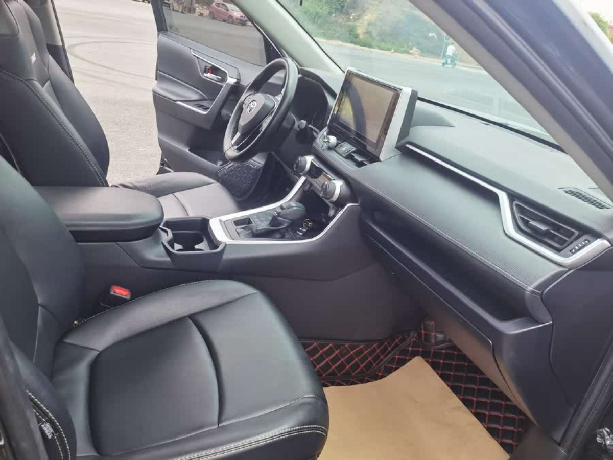 豐田 RAV4榮放  2020款 2.0L CVT四驅(qū)風(fēng)尚版圖片