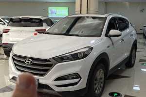 途勝 現(xiàn)代 1.6T 雙離合兩驅(qū)舒適型