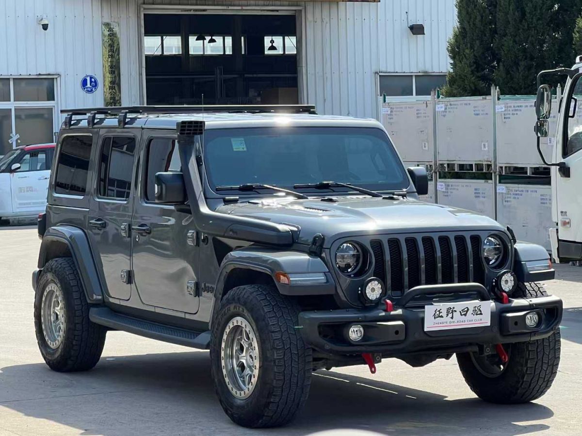 Jeep 牧馬人  2022款 2.0T 高地 阿拉斯加極光綠特別版圖片
