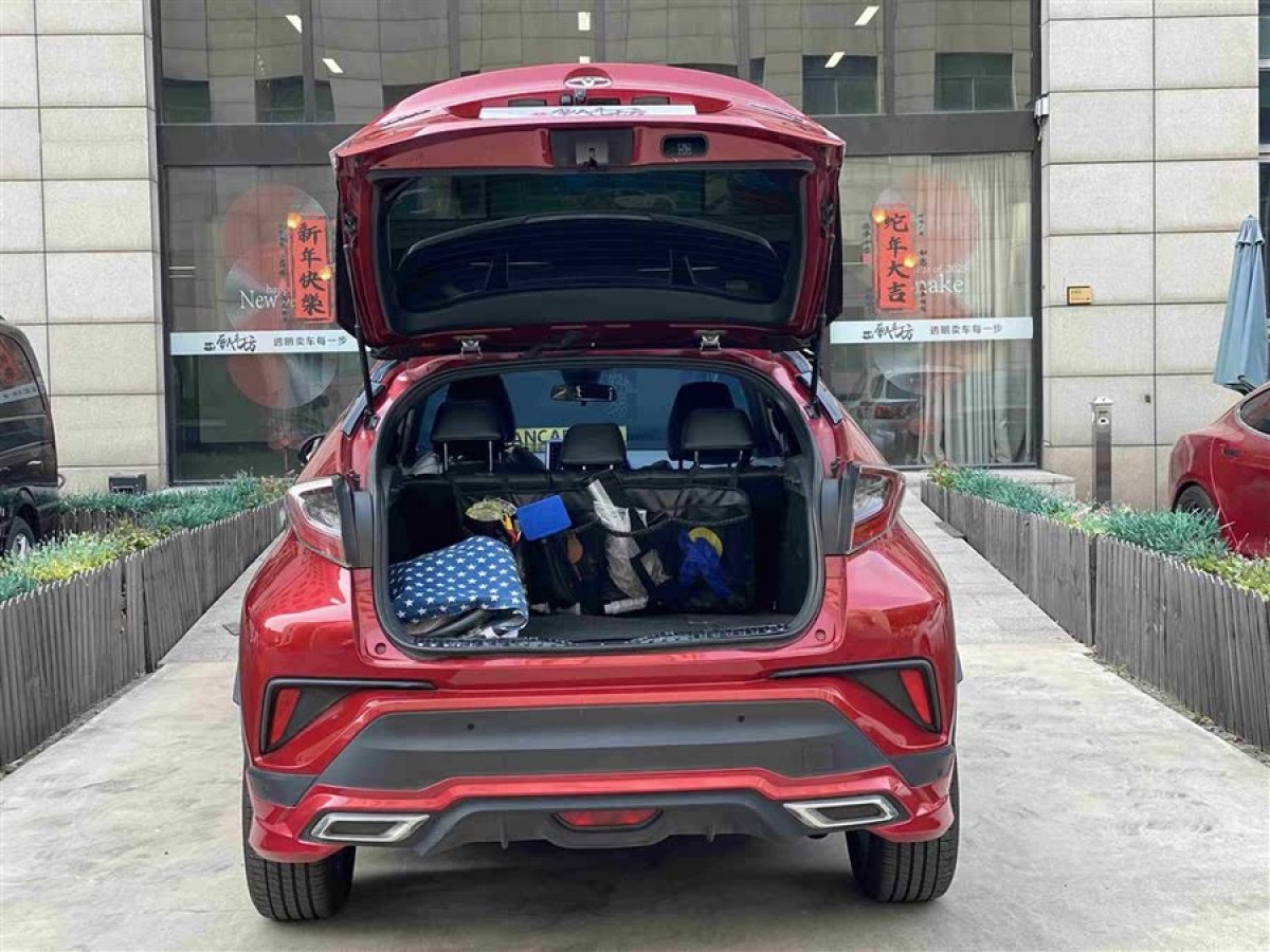 豐田 C-HR  2018款 2.0L 旗艦版 國(guó)V圖片