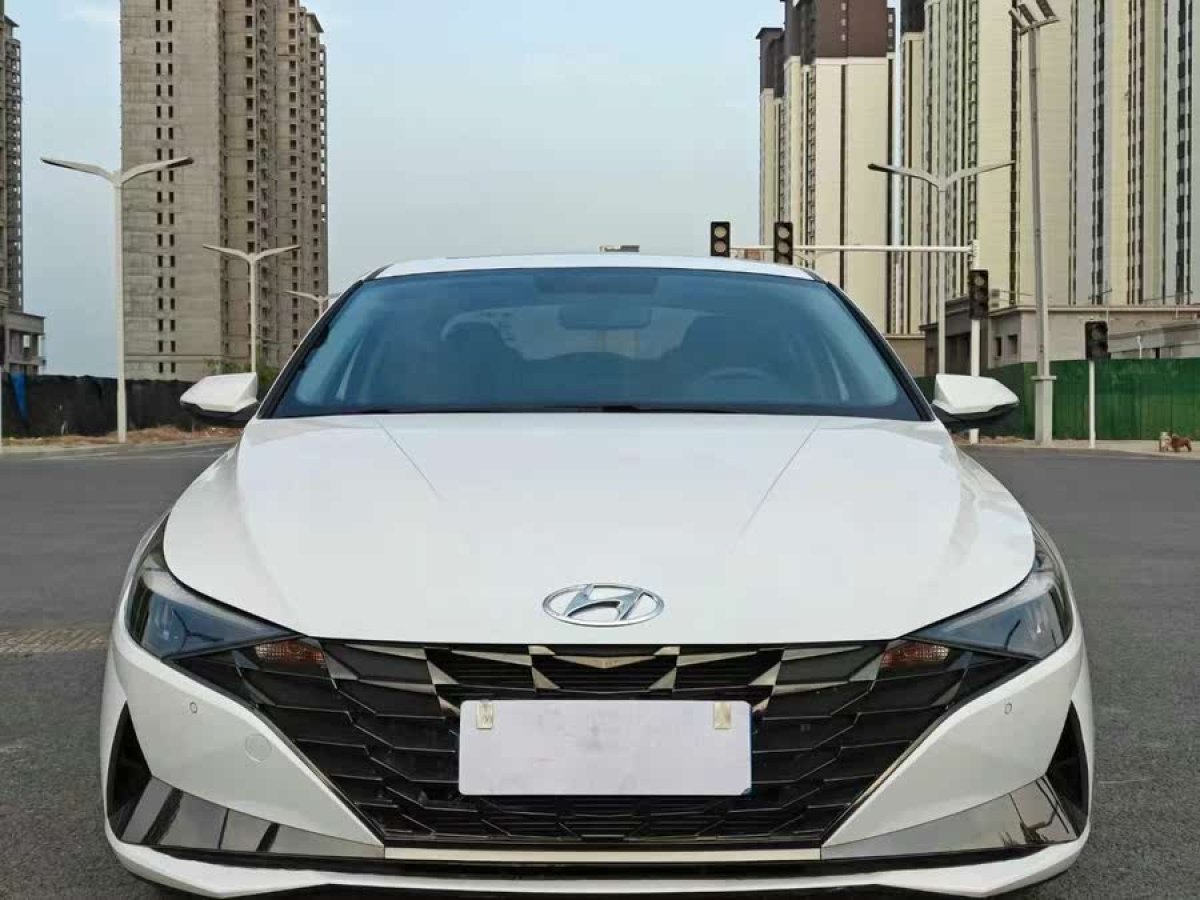 現(xiàn)代 伊蘭特  2022款 1.5L CVT LUX尊貴版圖片