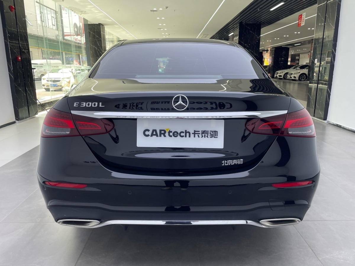 奔驰E级 2023款 改款 E 300 L 运动豪华型图片