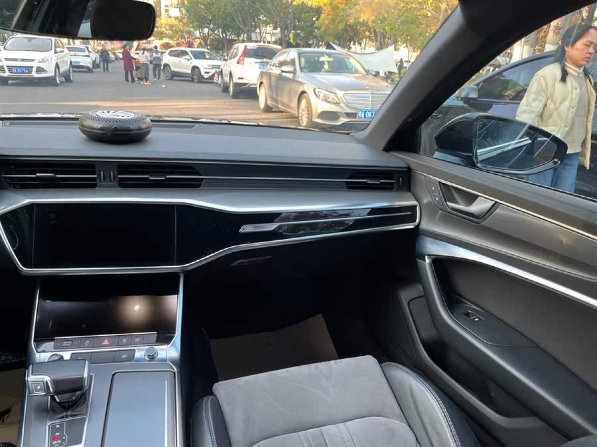 奧迪 奧迪A6L  2021款 40 TFSI 豪華動(dòng)感型圖片
