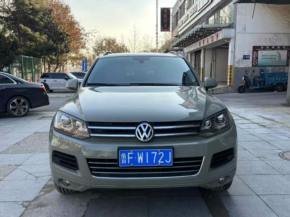 大眾 途銳  2014款 3.0TSI 黑色探險(xiǎn)者圖片