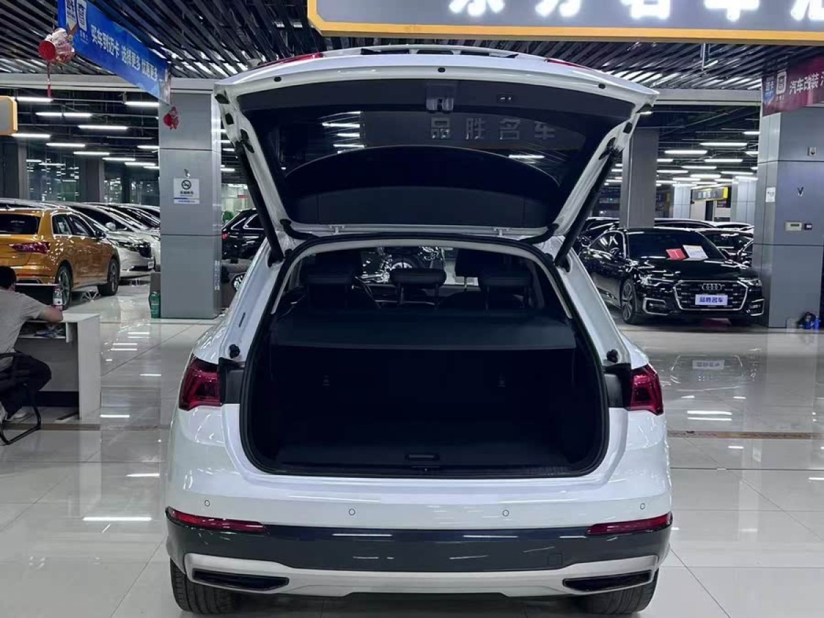奧迪 奧迪Q3  2019款  35 TFSI 時尚致雅型圖片