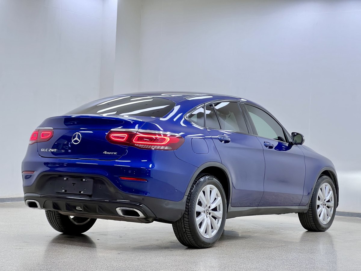 奔馳 奔馳GLC  2021款 GLC 260 4MATIC 轎跑SUV圖片