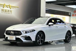 奔驰CLA级 奔驰 CLA 220 4MATIC