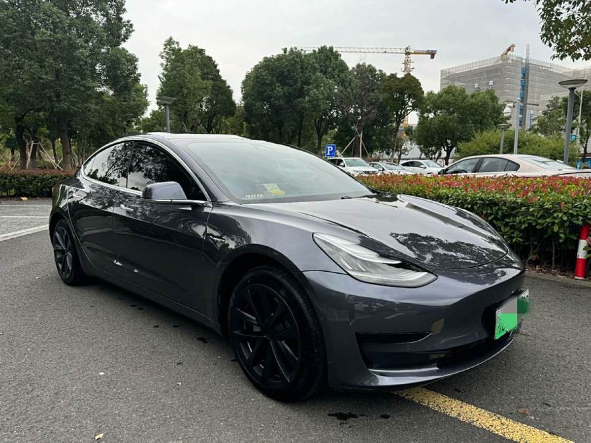 特斯拉 Model Y  2020款 改款 標(biāo)準(zhǔn)續(xù)航后驅(qū)升級(jí)版圖片