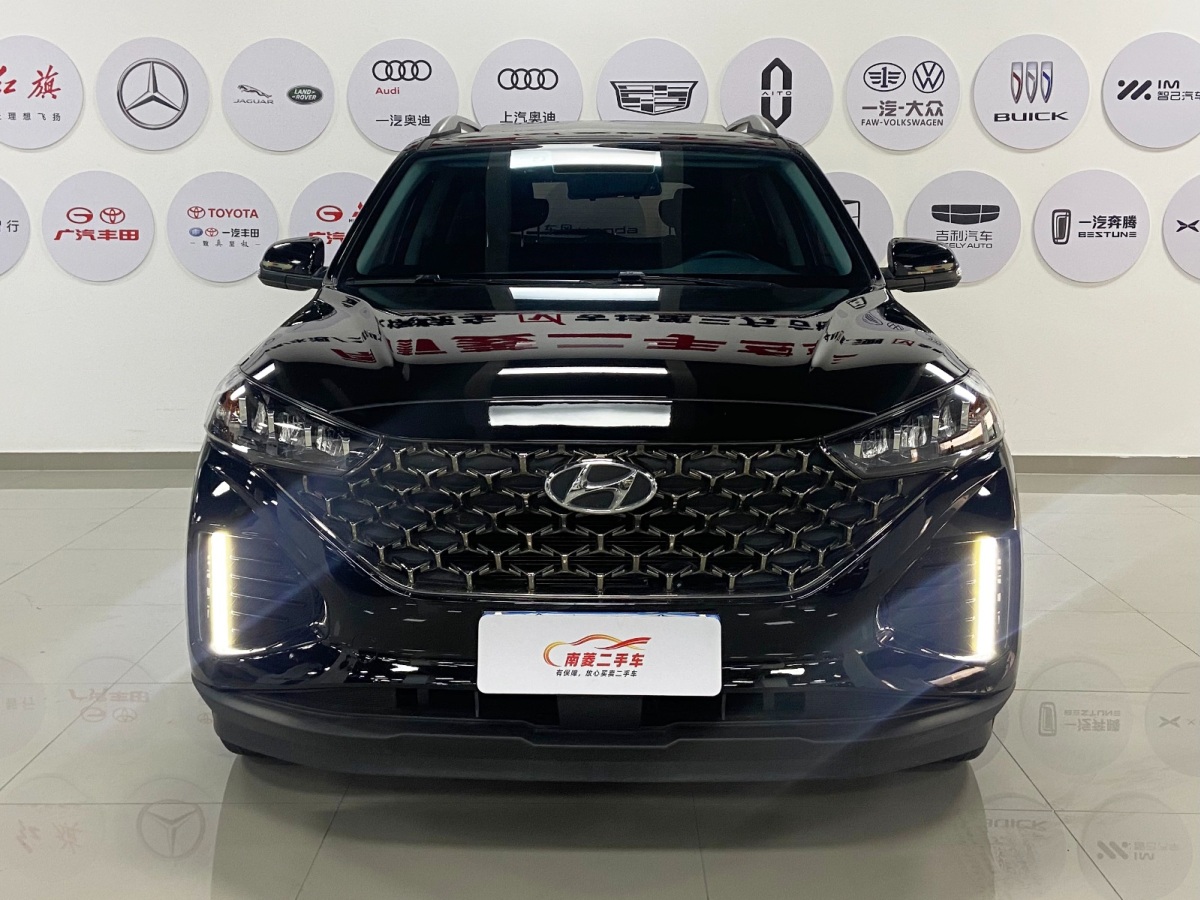 現(xiàn)代 ix35  2021款 2.0L 自動兩驅(qū)領(lǐng)先版GLS圖片