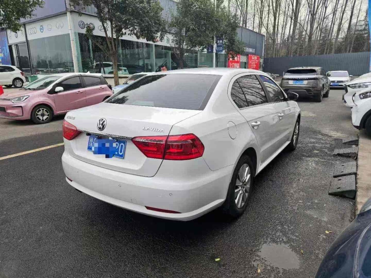 大眾 朗逸  2013款 改款經(jīng)典 1.6L 自動舒適版圖片