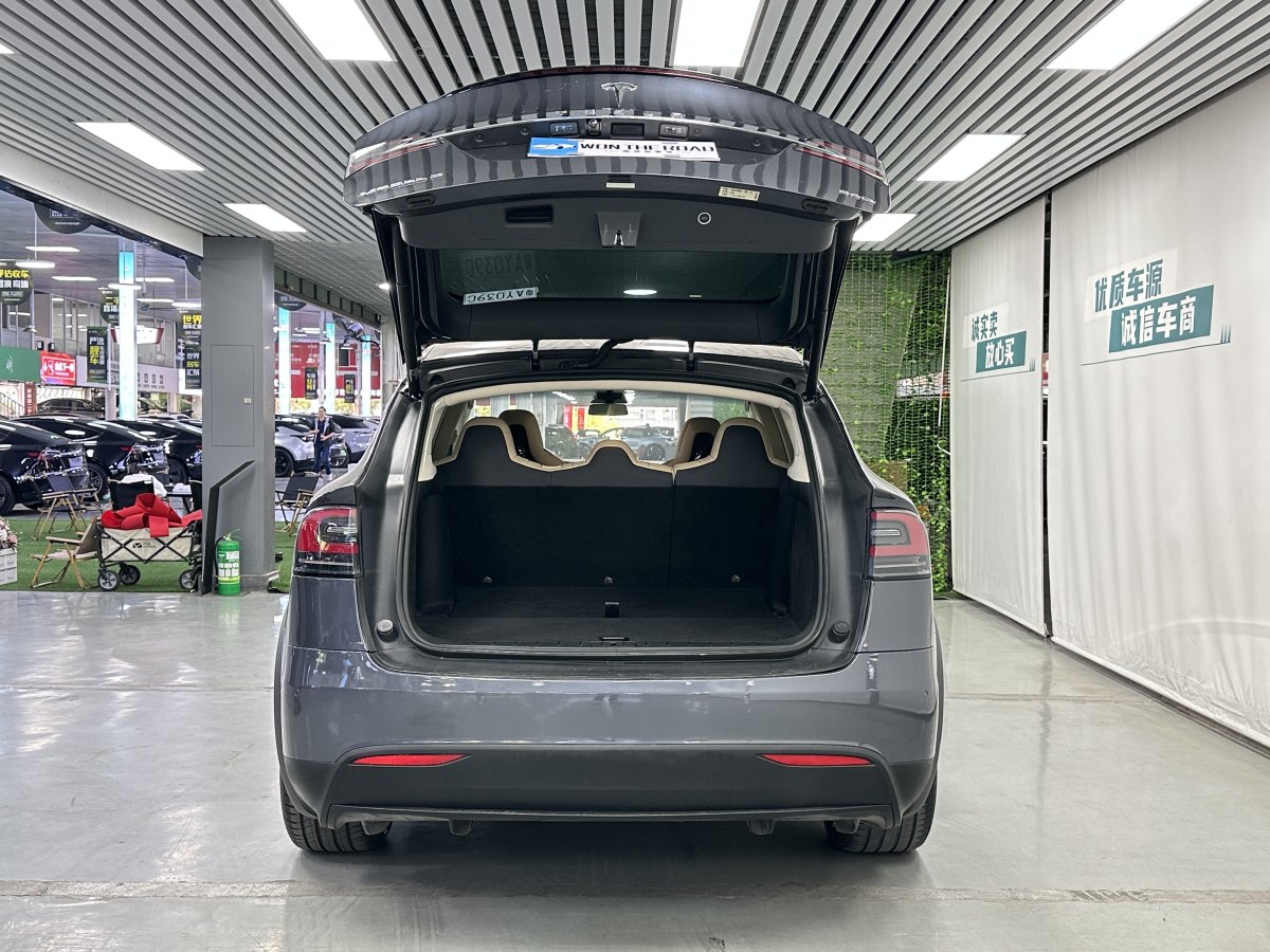 特斯拉 Model X  2016款 Model X 60D圖片