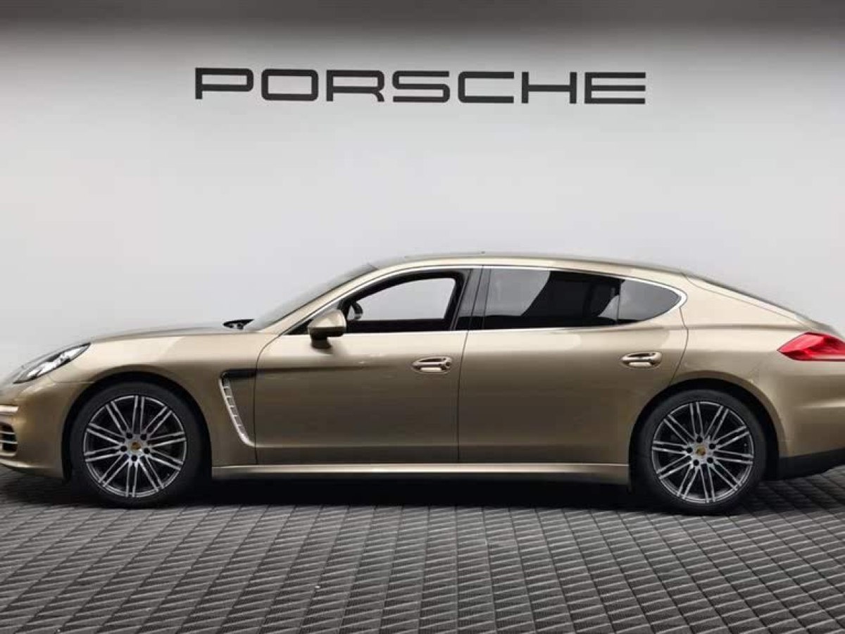 保時(shí)捷 Panamera  2014款 Panamera Executive 3.0T圖片