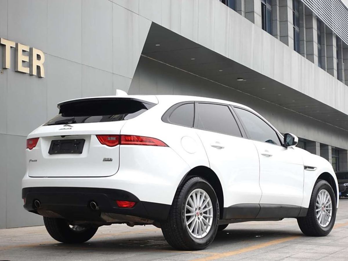 2018年5月捷豹 F-PACE  2018款 2.0T 四驅(qū)都市尊享版