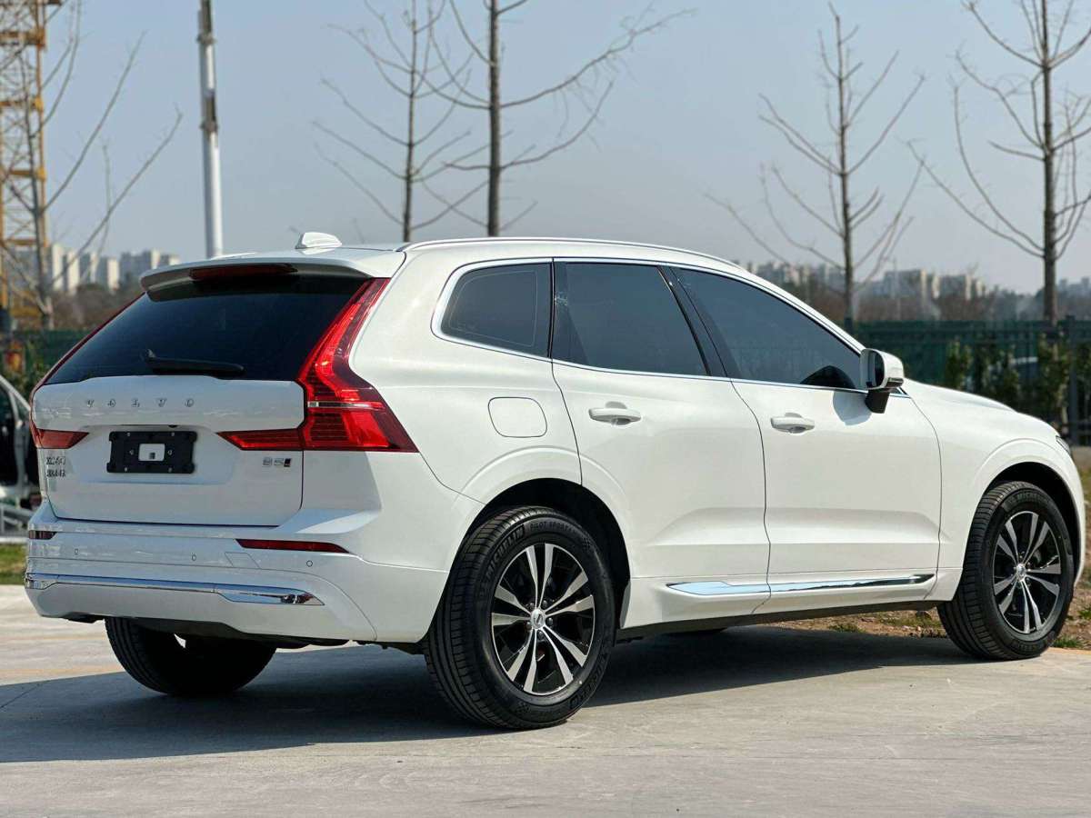 沃爾沃 XC60  2022款 B5 四驅(qū)智逸豪華版圖片