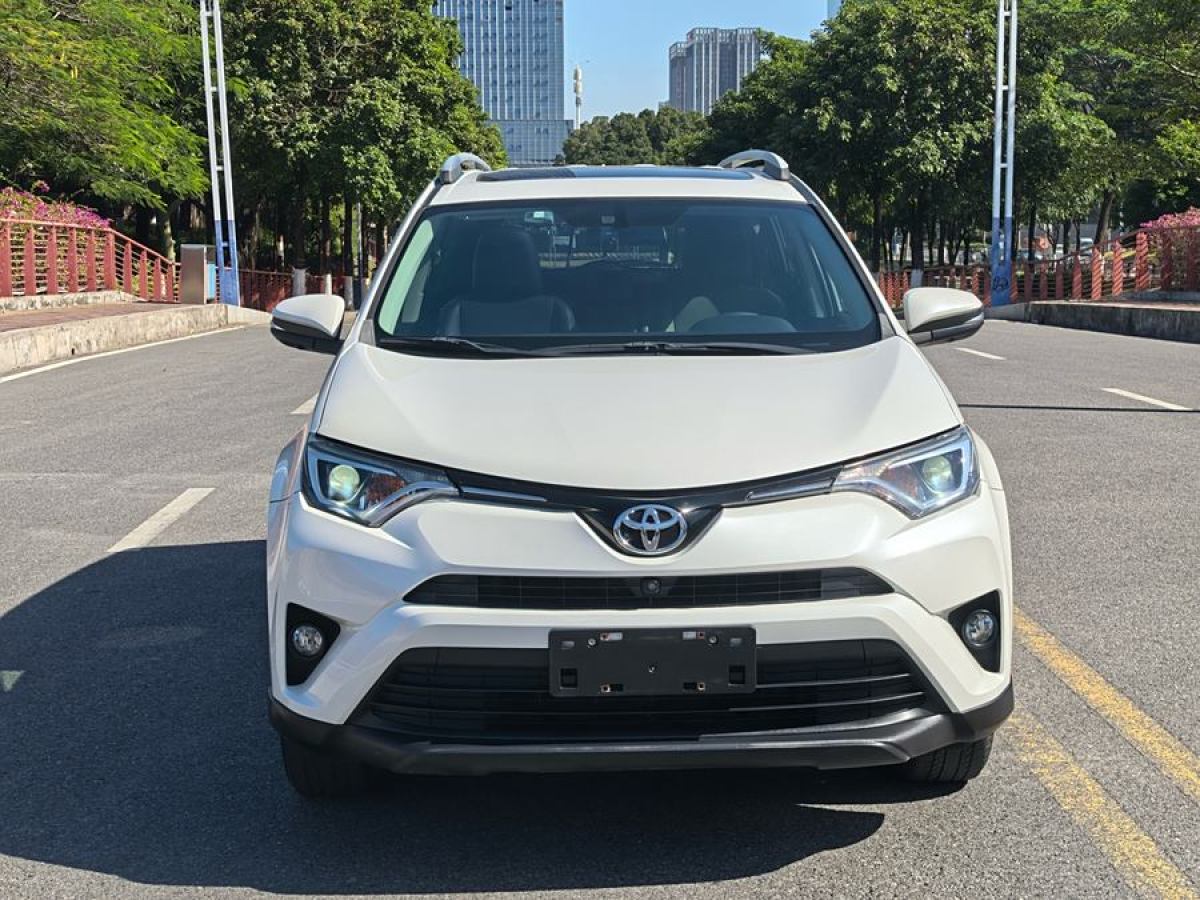 豐田 RAV4榮放  2016款 2.0L CVT兩驅(qū)風(fēng)尚版圖片