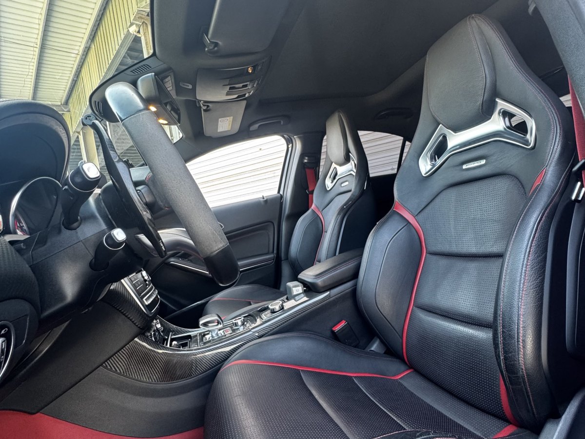 奔馳 奔馳A級(jí)AMG  2017款 2017款 改款 AMG A 45 4MATIC 國(guó)VI圖片