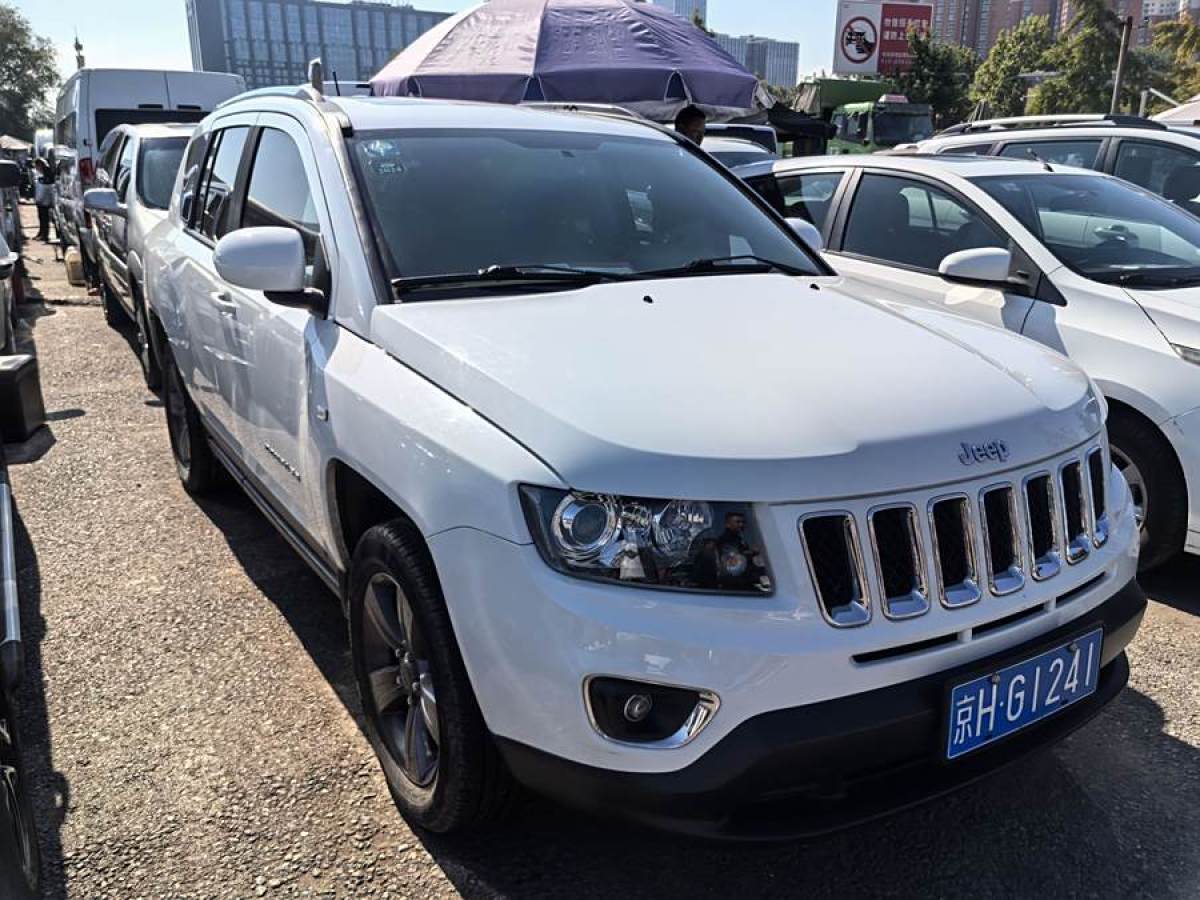 Jeep 指南者  2014款 改款 2.4L 四驅(qū)舒適版圖片