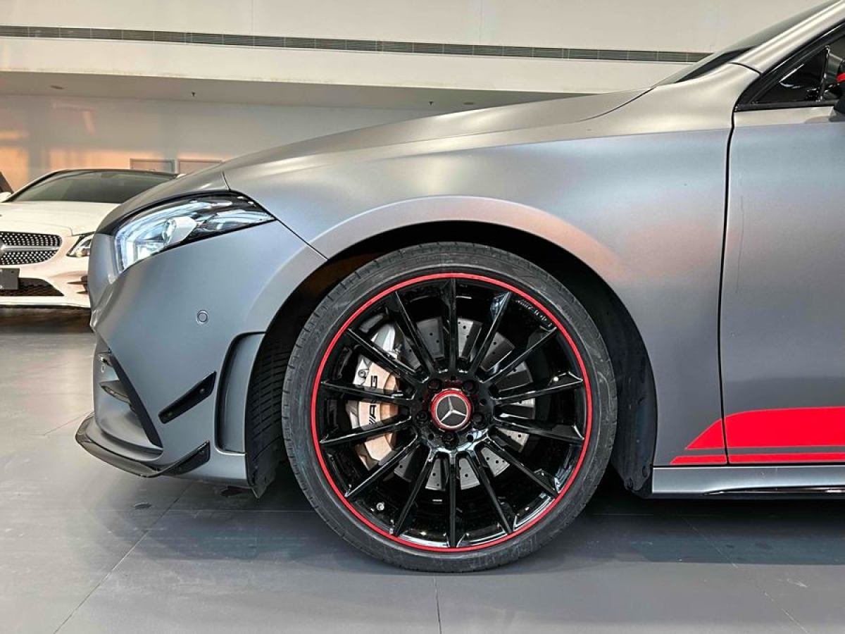 奔馳 奔馳A級AMG  2022款 AMG A 35 L 4MATIC 熾夜特別版圖片