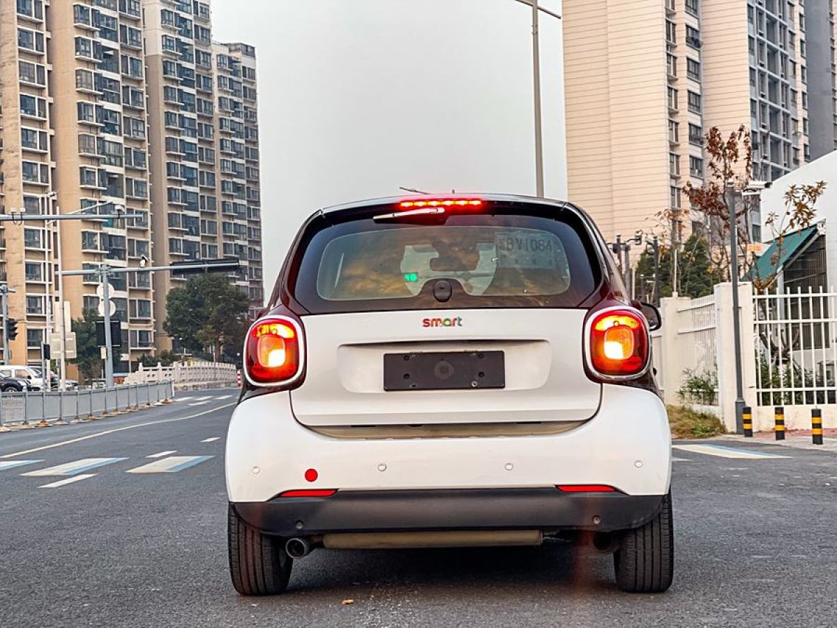 smart fortwo  2015款 1.0L 52千瓦硬頂靈動版圖片