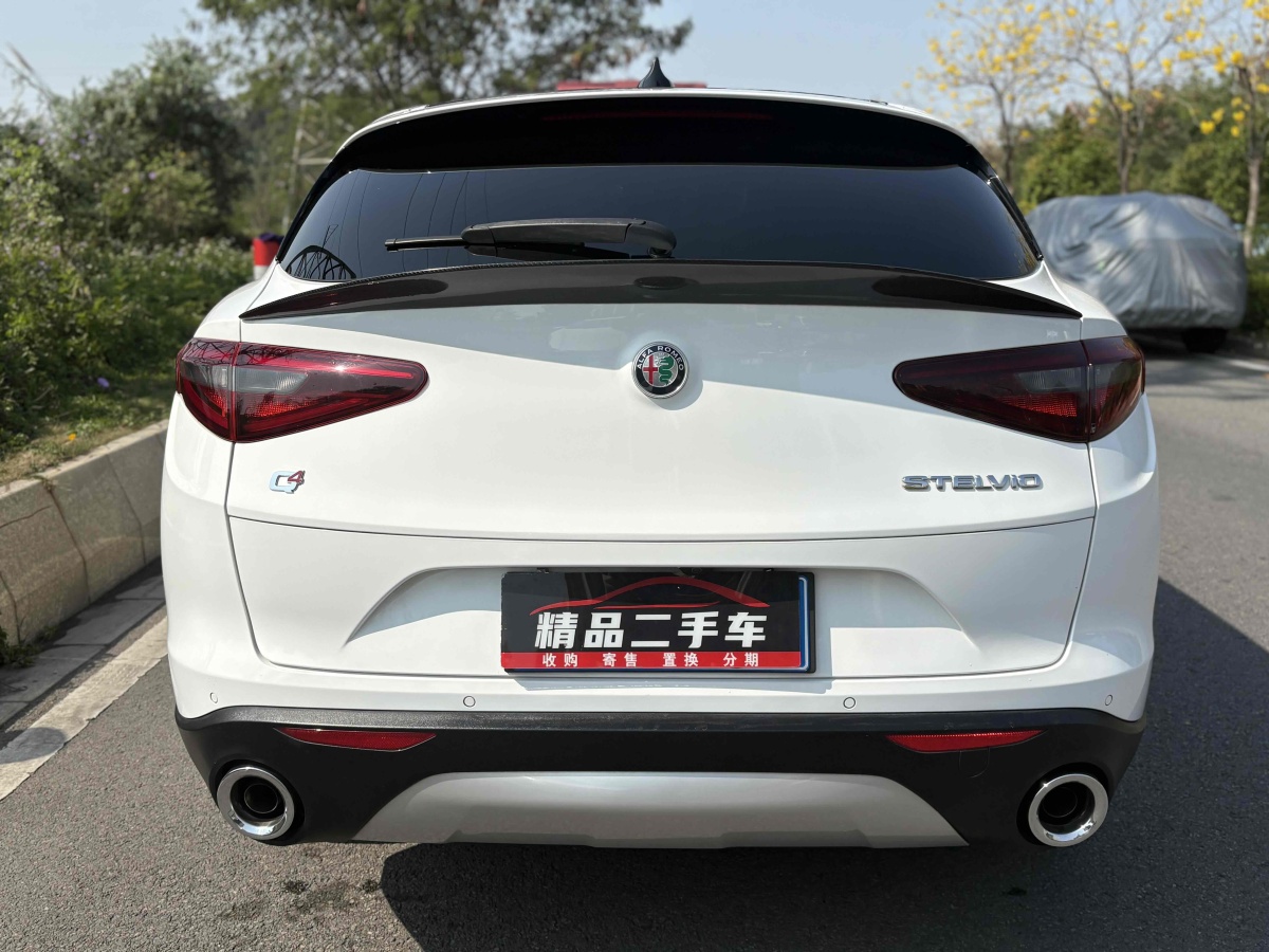 阿爾法·羅密歐 Stelvio  2017款 2.0T 200HP 精英版圖片