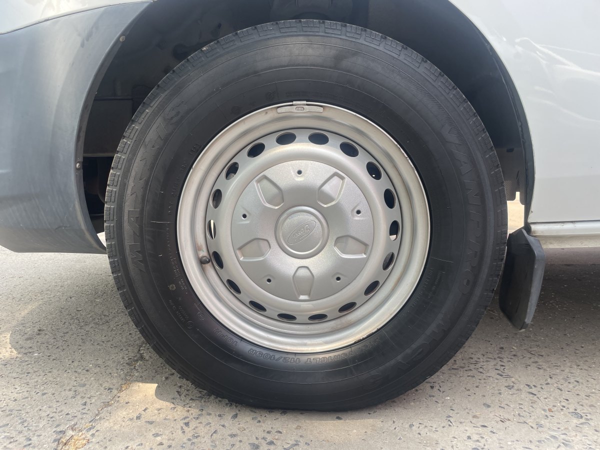 2021年6月福特 全順  2019款 2.0T柴油多功能商用車短軸低頂6座國VI