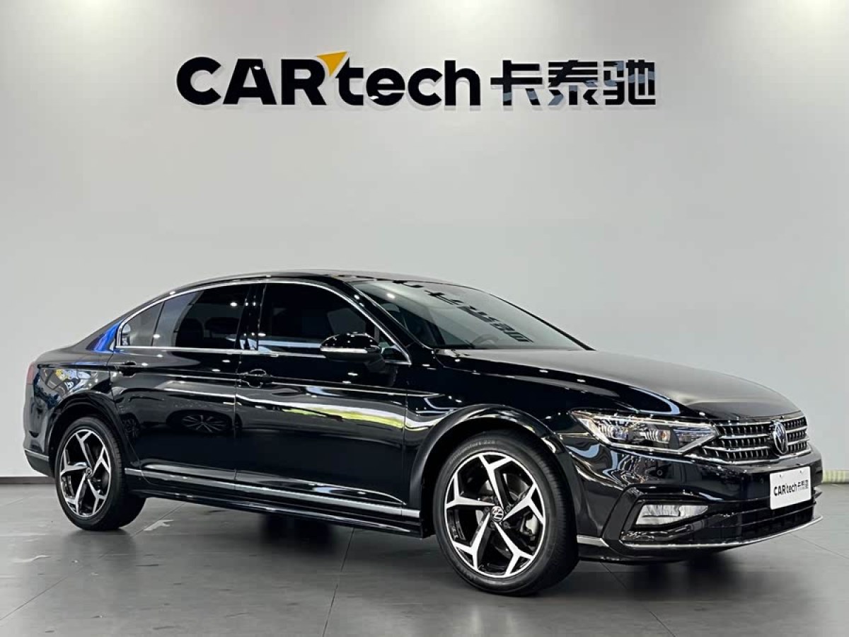 大眾 邁騰  2023款 200萬輛紀(jì)念版 330TSI DSG領(lǐng)先型圖片