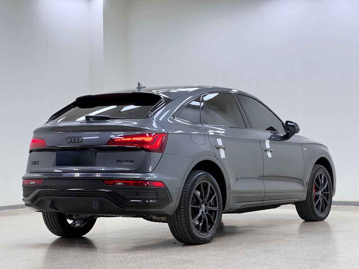 2022年3月奧迪 奧迪Q5L Sportback  2022款 改款 45 TFSI 豪華型