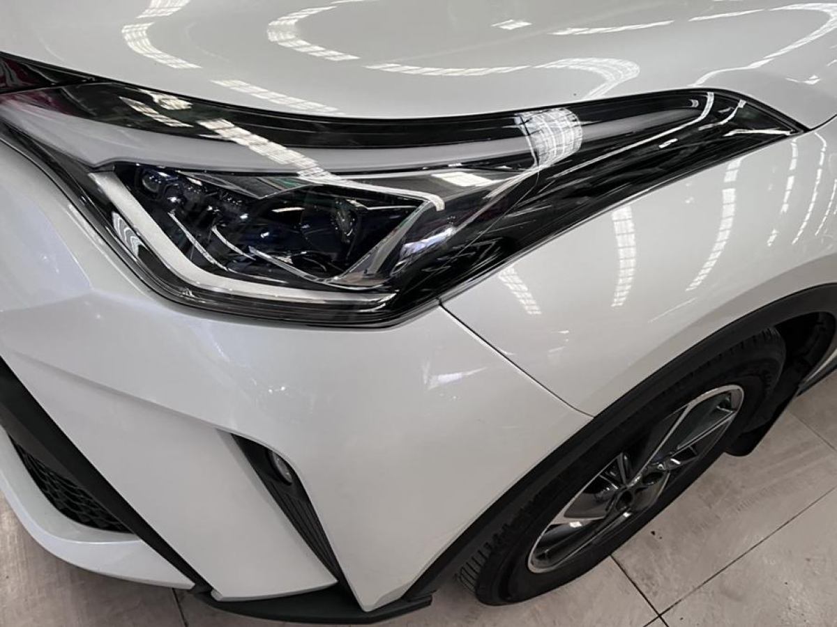 豐田 C-HR  2021款 2.0L 豪華版圖片