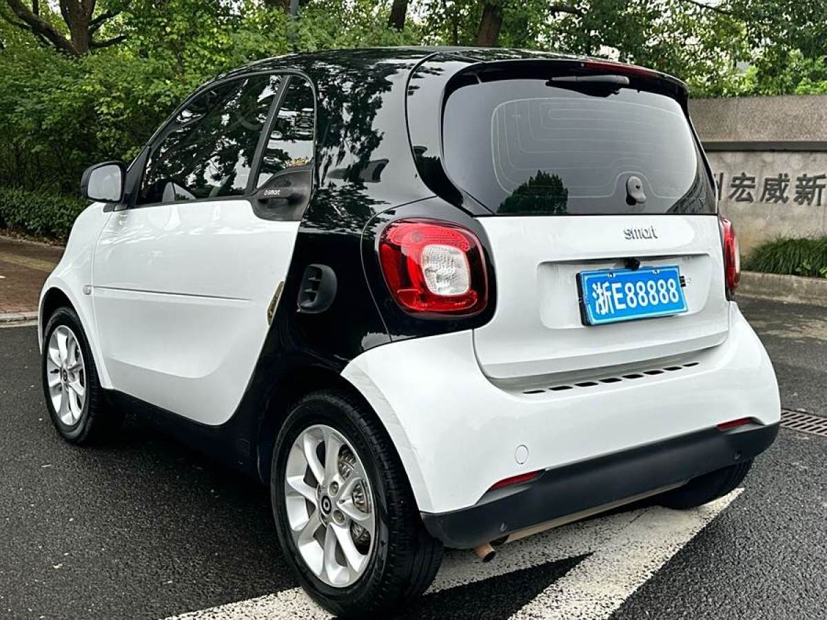 smart fortwo  2015款 1.0L 52千瓦硬頂靈動版圖片