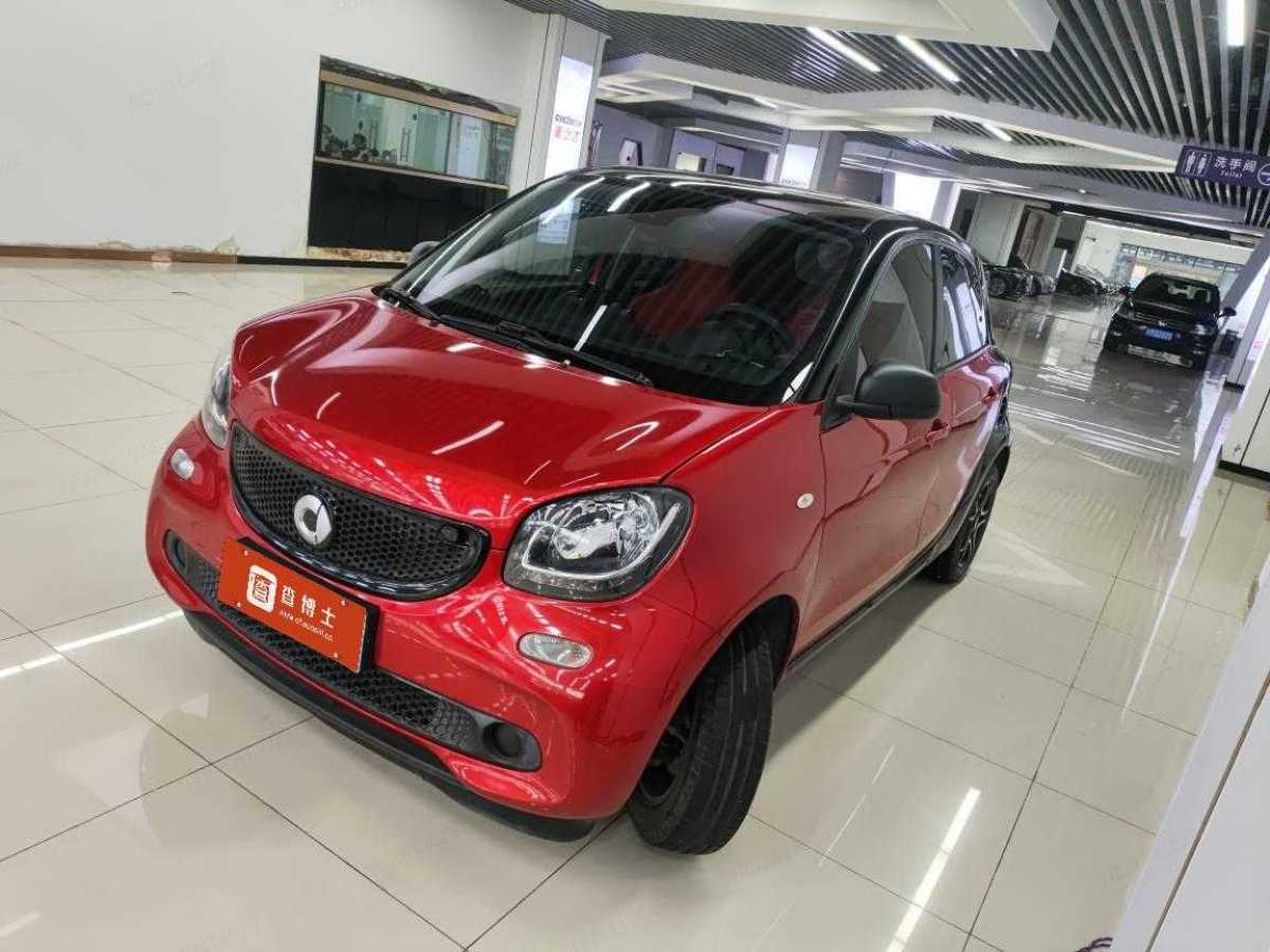 2019年3月smart forfour  2018款 1.0L 52千瓦激情版