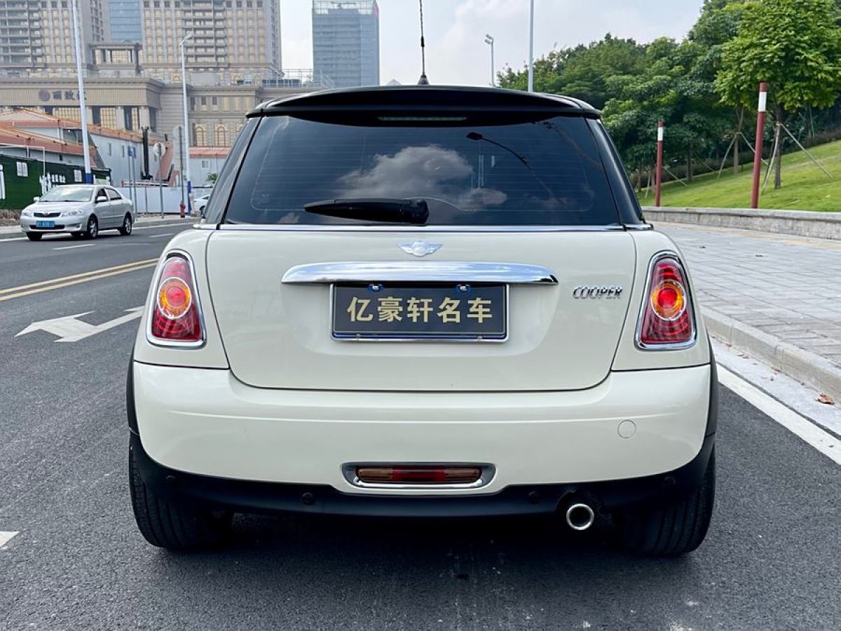 2013年3月MINI MINI  2012款 1.6L COOPER Baker Street