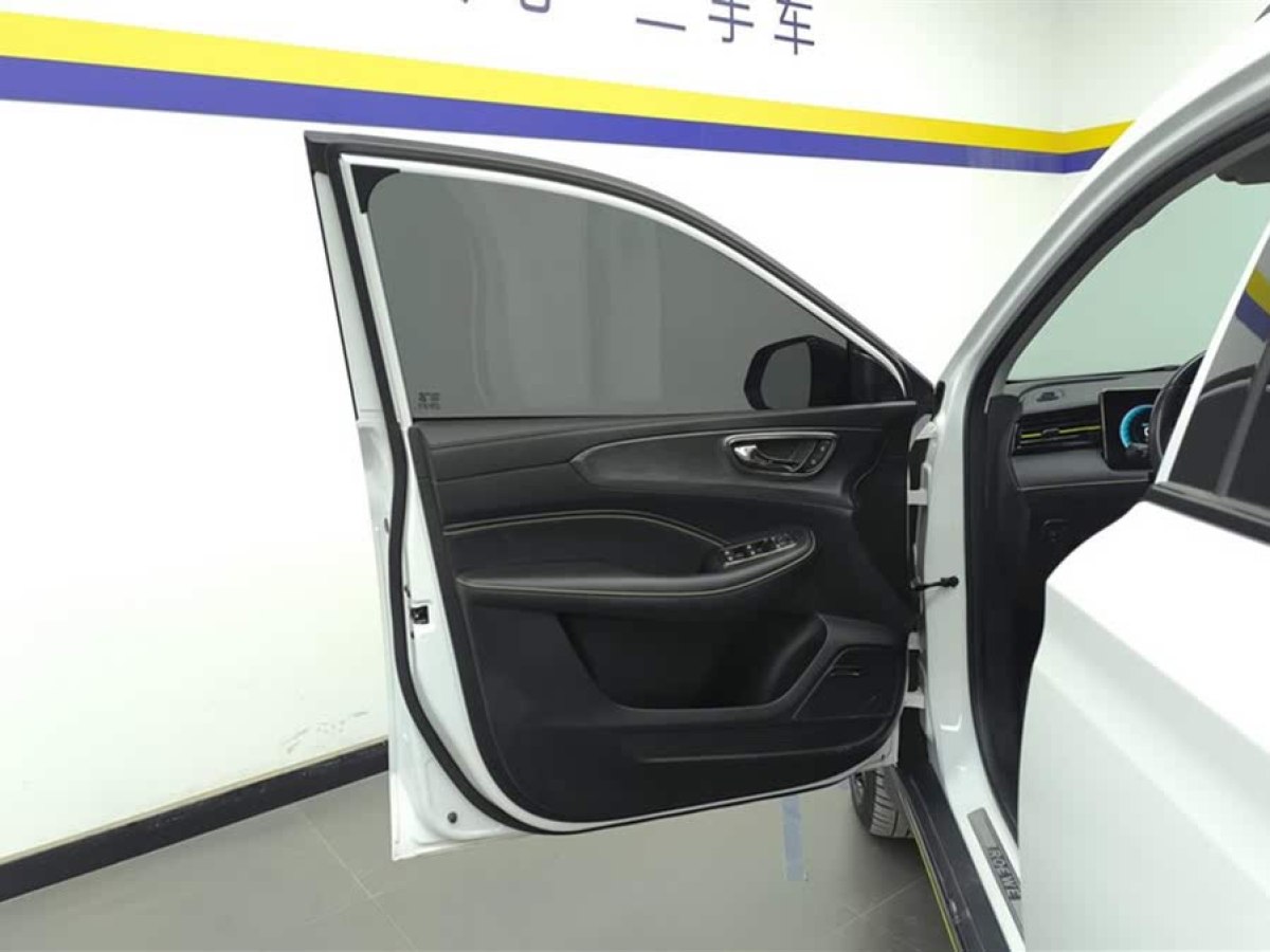 榮威 RX5新能源  2021款 ePLUS 國(guó)潮榮麟豪華版圖片