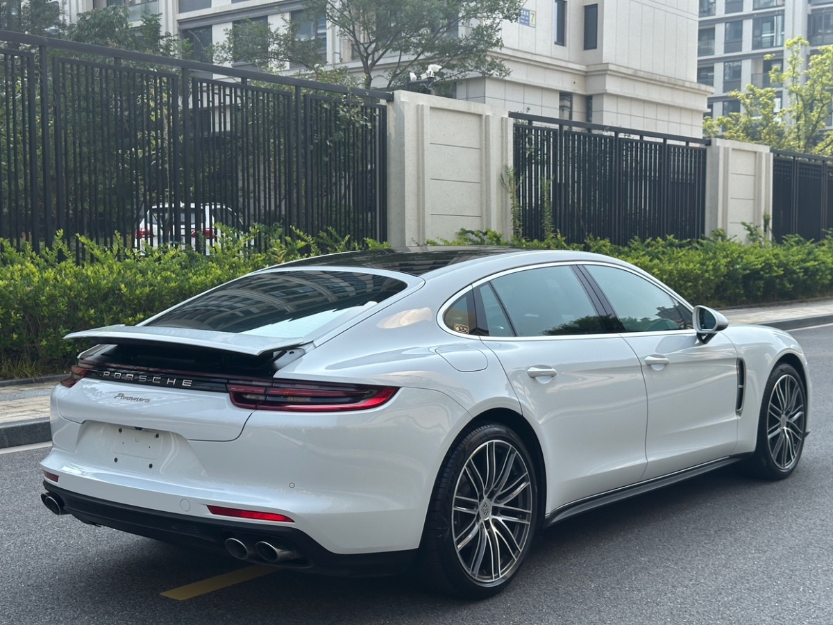 2019年7月保時(shí)捷 Panamera  2019款 Panamera 4 行政加長(zhǎng)版 2.9T