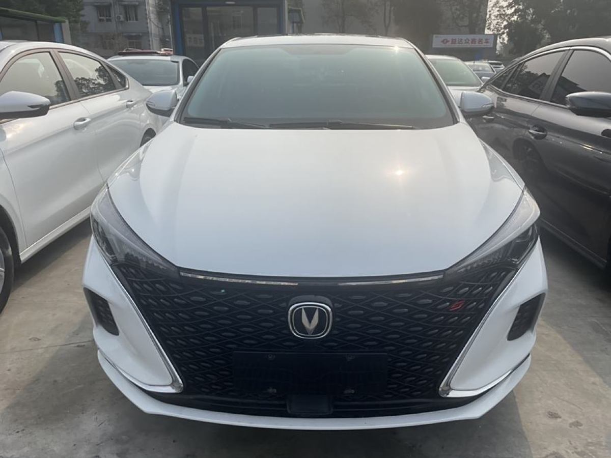 長(zhǎng)安 逸動(dòng)  2020款 PLUS 藍(lán)鯨NE 1.4T GDI DCT尊貴型圖片