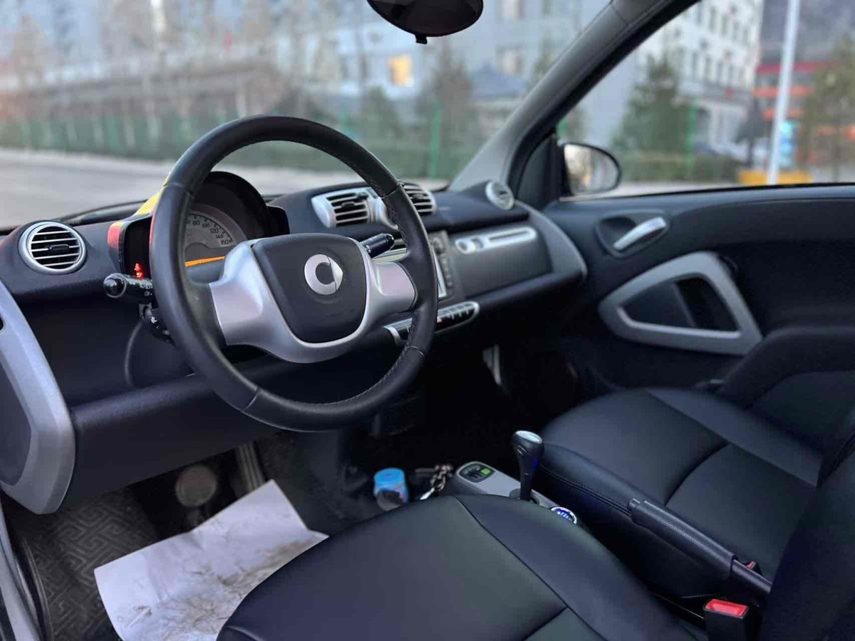 smart fortwo  2015款 1.0 MHD 新年特別版圖片