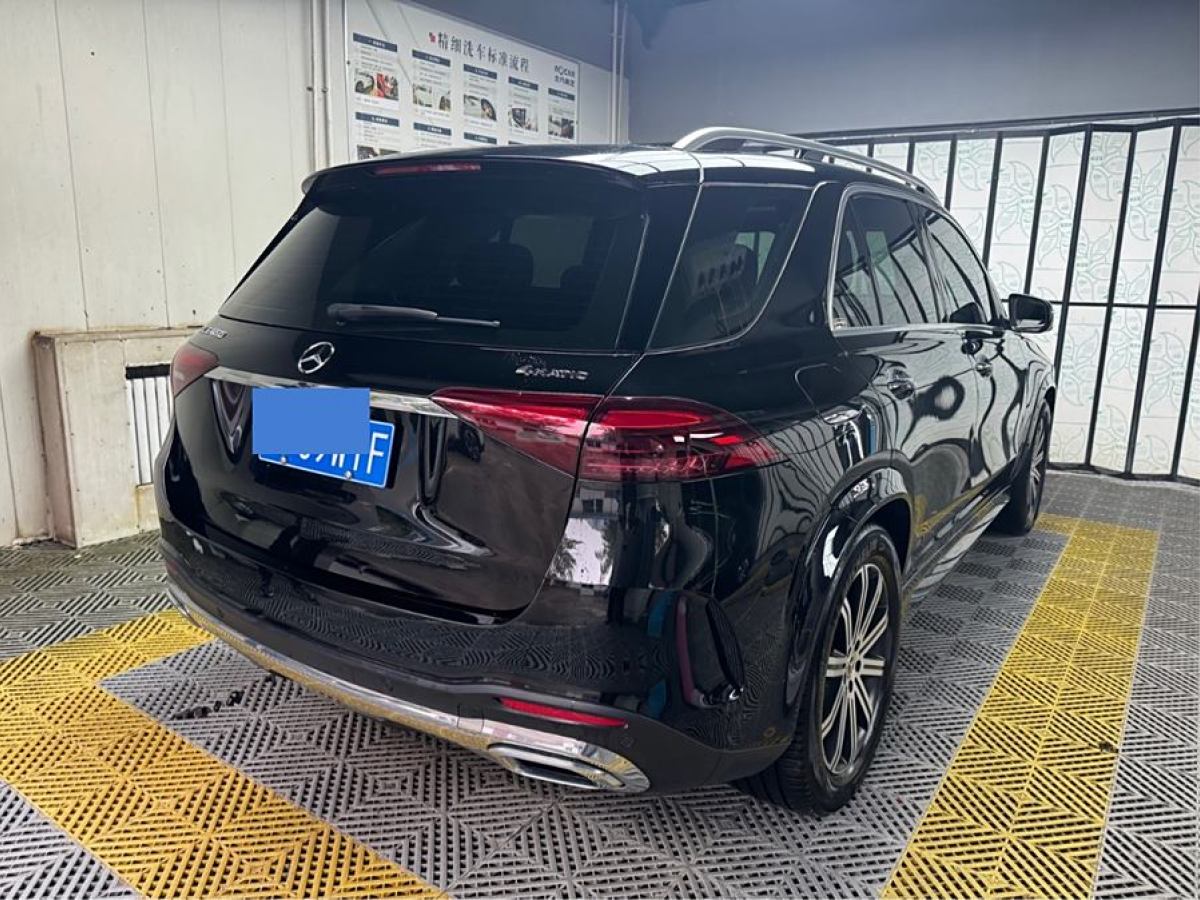 奔馳 奔馳GLE  2022款 改款 GLE 350 4MATIC 時(shí)尚型圖片