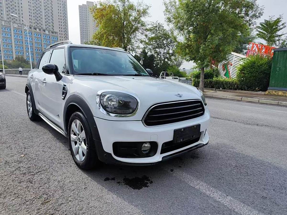 MINI COUNTRYMAN  2018款 1.5T COOPER ALL4 經(jīng)典派圖片