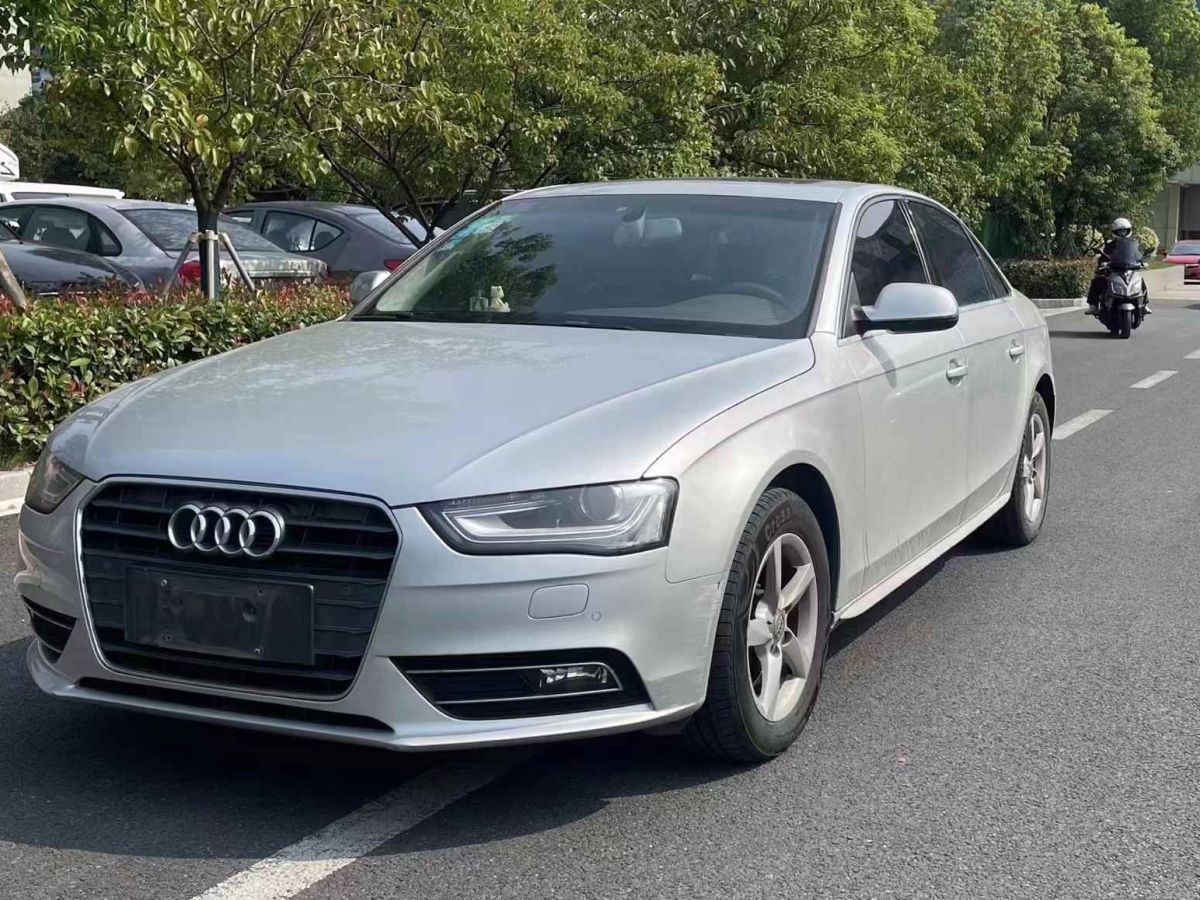 奧迪 奧迪A4L  2012款 2.0 TFSI 自動技術型圖片