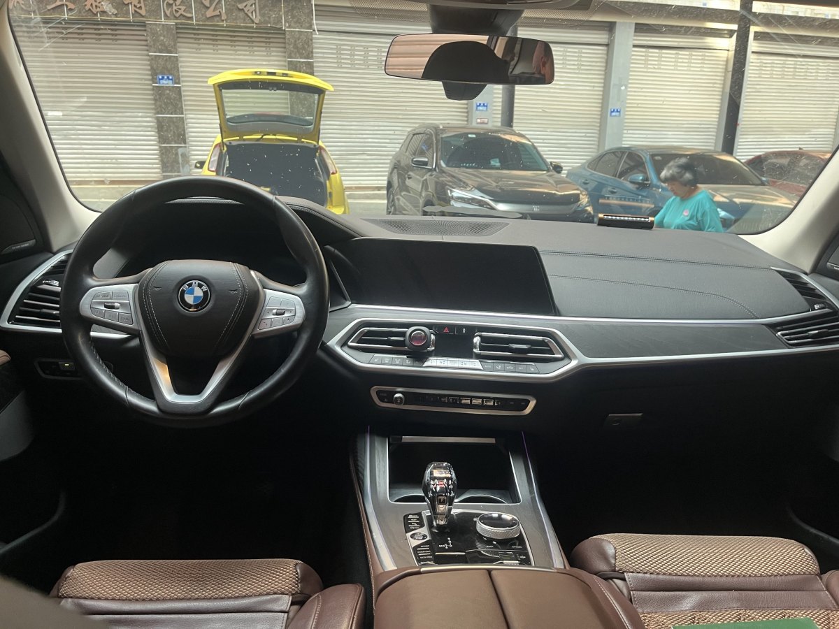 寶馬 寶馬X7  2020款 xDrive40i 領(lǐng)先型豪華套裝圖片