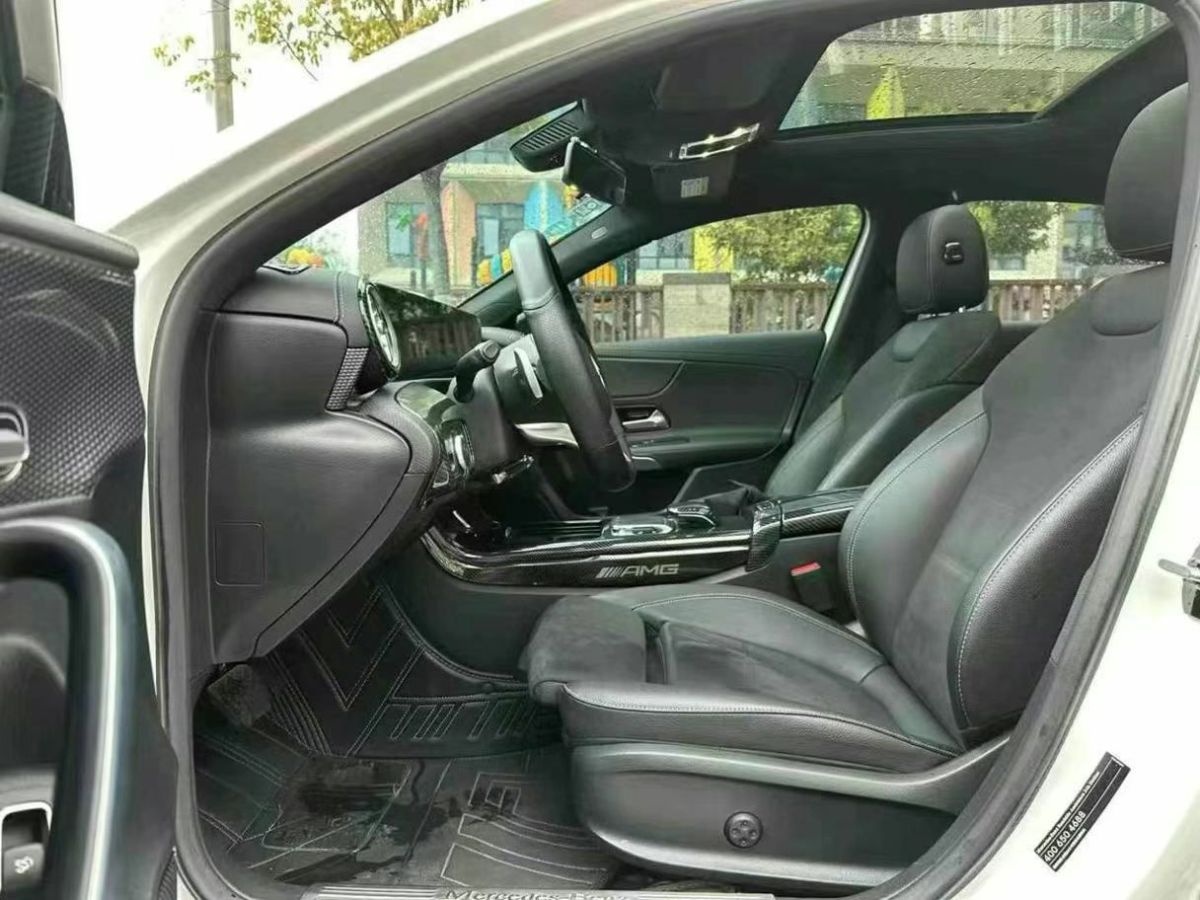 奔馳 奔馳GLE  2020款  GLE 350 4MATIC 時(shí)尚型圖片